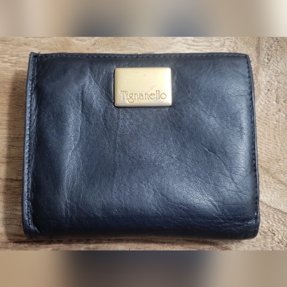 VINTAGE Tignanello  100% Leather Wallet